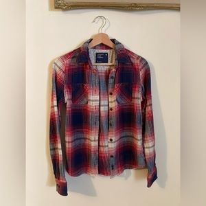 American Eagle Red Flannel Shirt Women’s Size 2 Plaid Button Down 100% Cotton